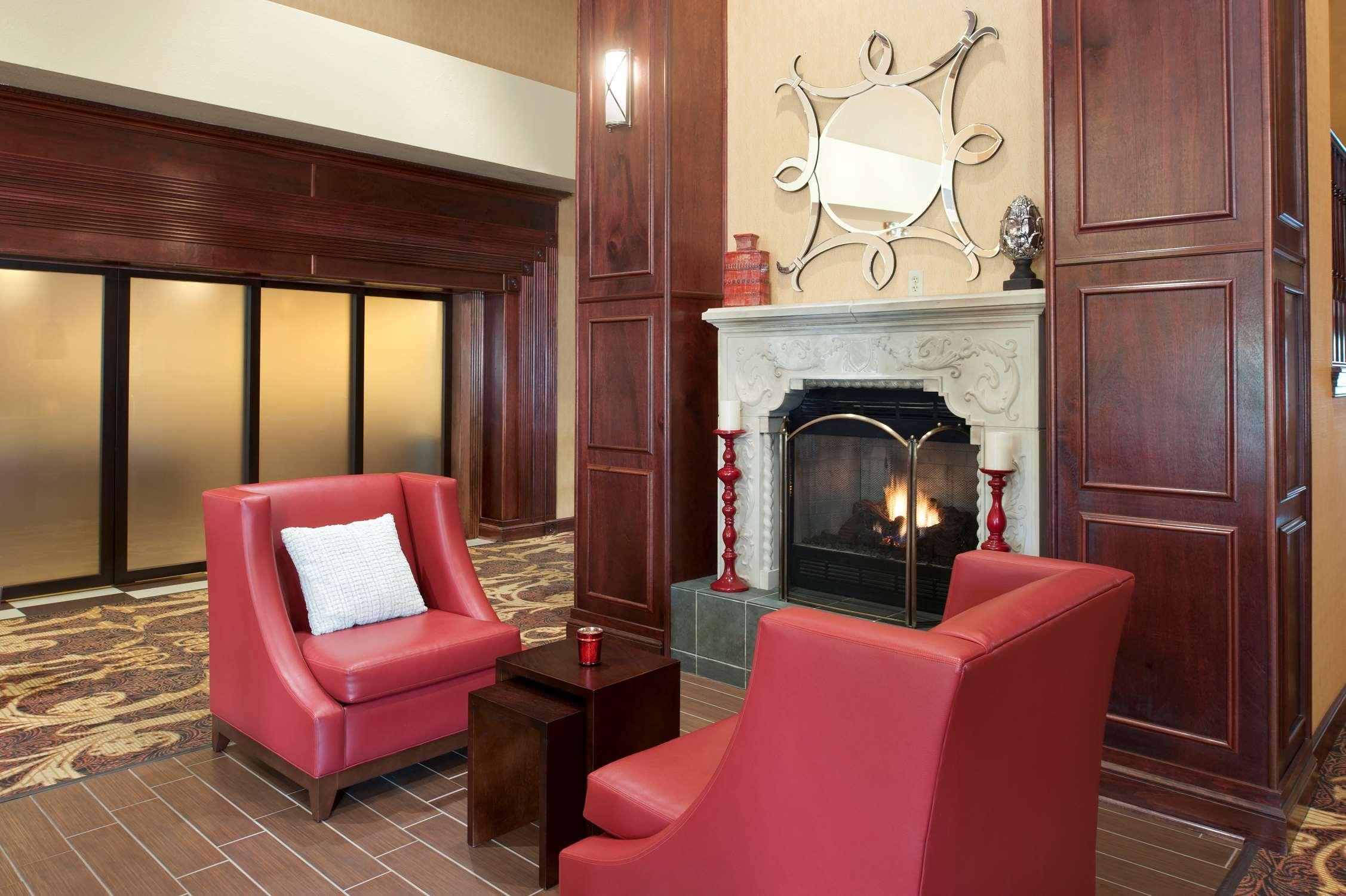 Hampton Inn & Suites Cleveland-Southeast-Стрітсборо Екстер'єр фото