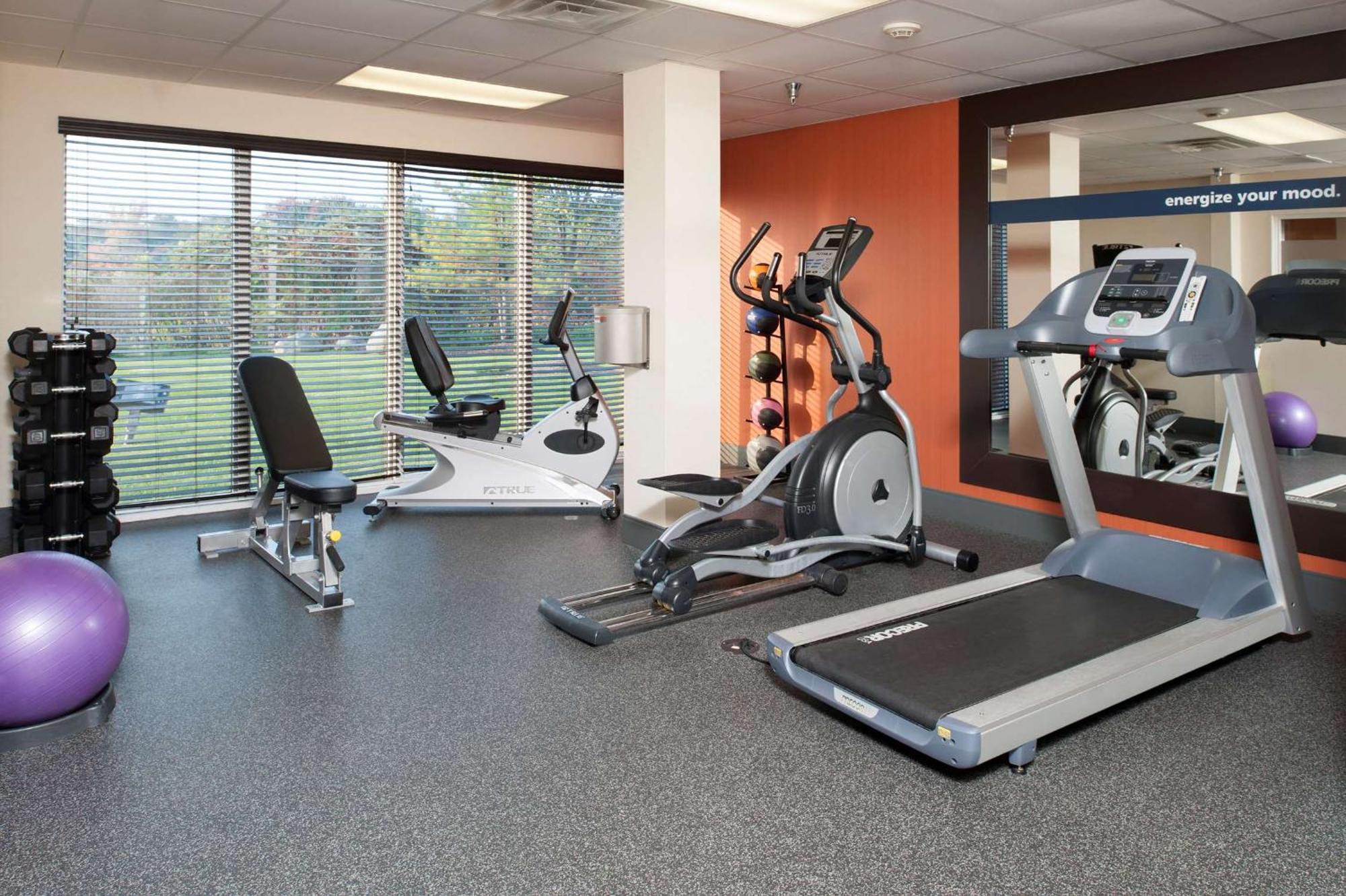Hampton Inn & Suites Cleveland-Southeast-Стрітсборо Екстер'єр фото